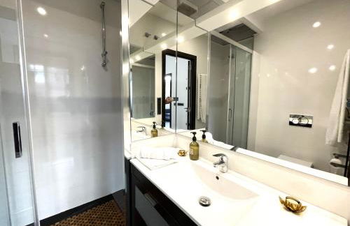 Impecable, nuevo, cómodo, frente al metro Colombia - Photo 19