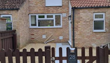 SALE 3 bed House CALNE SLEEPS 6 pet-friendly - Foto 3