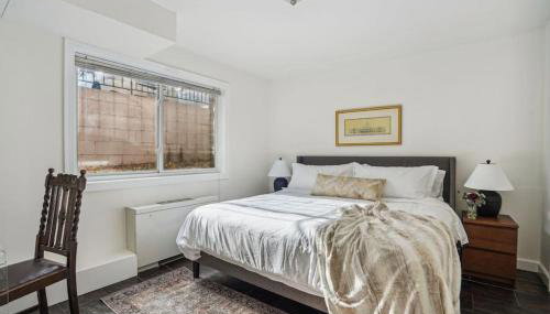Executive 1BR King Suite - Free Parking - 5 min to DCA - 102 - Foto 4