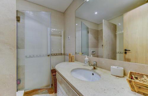 Apartamento Vila Sol com terraço e jacuzzi privad - Foto 12