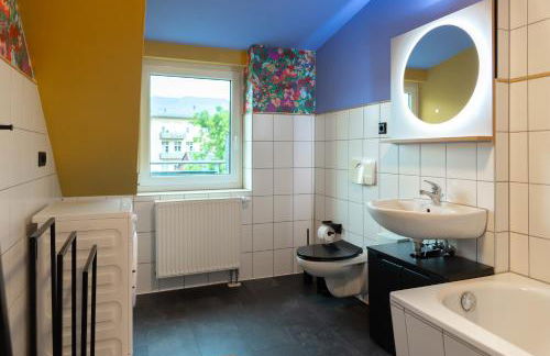 Pop Art Apartment - Balkon, Netflix, Nespresso, Zentral, Messe - Foto 23