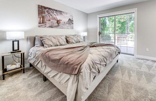 Private Pond and Indoor Pool Grand Arlington Villa! - Foto 18