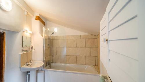 Swift Host - 2 Bedrooms - Period Cottage - Garden - Village Location - Dog Friendly - Foto 3