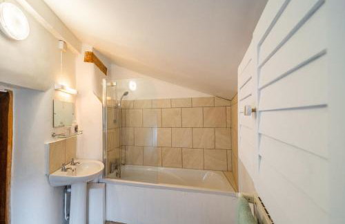 Swift Host - 2 Bedrooms - Period Cottage - Garden - Village Location - Dog Friendly - Foto 3