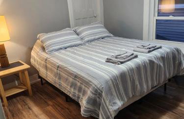 Central Apartment, Steps from the Park - Foto 8