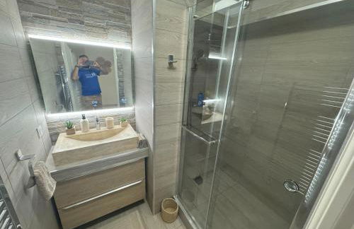 Elegant Apartment with Sea View and Swimming pool - Photo 22