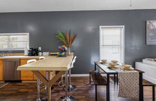 Wonderful 3 Bed 2 Bath House in Heart of YBOR City - Photo 11