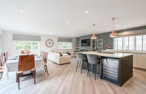 Large Comfortable & Private Home in Fetcham - Pass the Keys - Foto 12