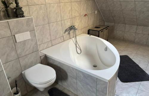 Benk 24H Apartment Nr 3 Perfekt für bis zu 6 Personen - Foto 7
