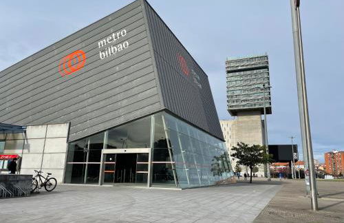 Gran Bilbao XI with parking by Aston Rentals - Foto 21