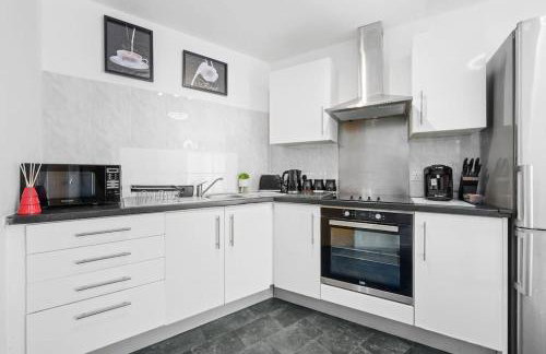 Cityfront Luxe Apt Near City Centre Facing Etihad & Coop Live, Free Parking - Foto 38