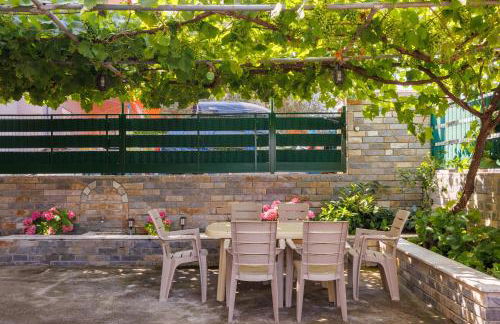 Home In Epanomi - Photo 6