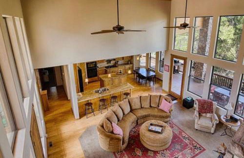 Torreon Family Cabin, Large Decks & Open Floorplan - Photo 25