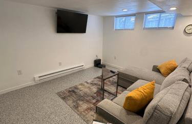 Basement Bliss: Cozy Getaway - Foto 12