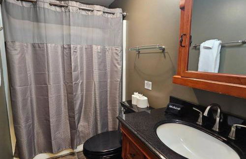 GameRoom, HotTub, Piano, 5mi to OldManCave - Hocking Hills Copper House - Foto 41