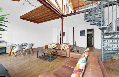 Large Industrial Style 2 Bedroom Apartment Short Term Rental & Flexible Renting Canary Wharf With Free WiFi - Photo 34