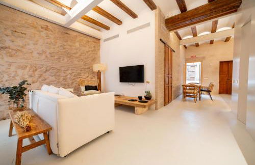 Design house with swimming pool near the sea - Photo 16