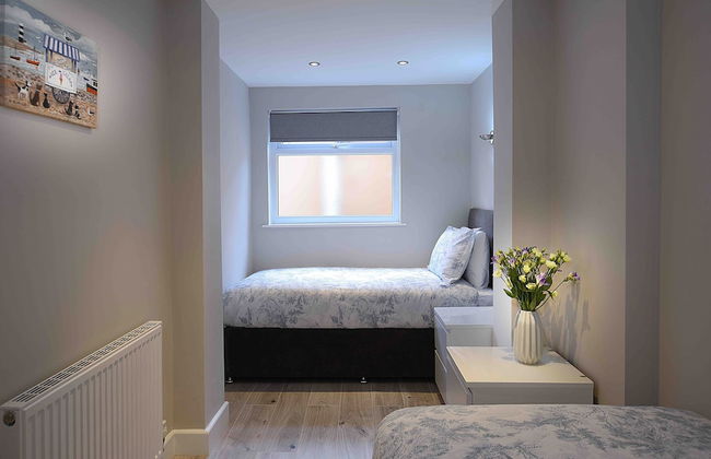 Twelve Holiday Apartments - Photo 13