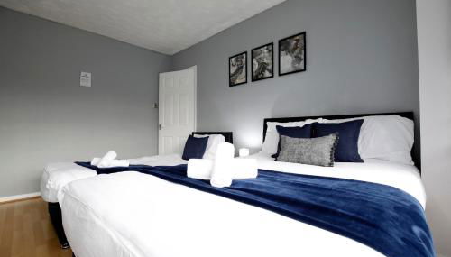 Spacious 3BR by Avalora Shortlets & Serviced Accommodations Queensway with big garden, Near train station - Foto 4