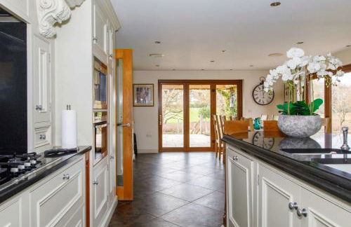 Serene Riverside: 6BR Luxury Retreat in Curdridge - Photo 12