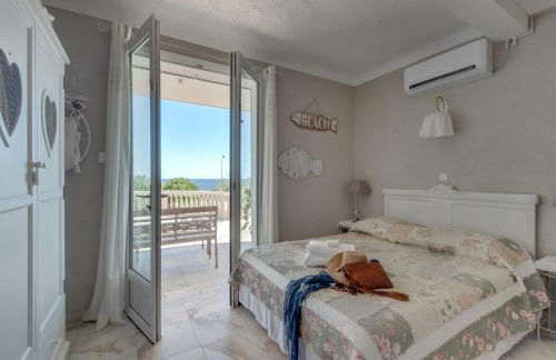 Luxury Villa with Jacuzzi in Les Issambres - Foto 35