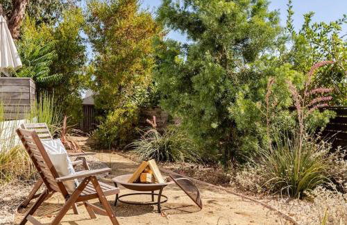 Serene & beautiful bohemian hilltop retreat - Foto 9