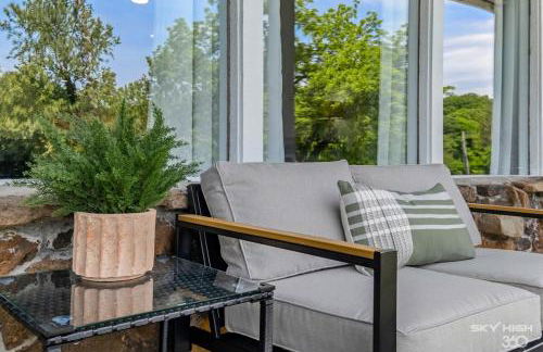 Creekside Oasis - 5BR Retreat with Pool & Hot Tub - Foto 43