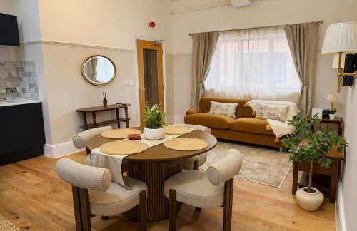 The Old Borough Library - Staffordshire - Photo 36