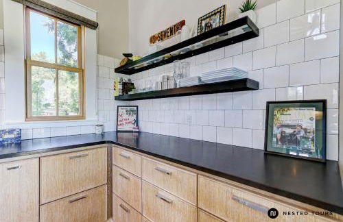 The Shotgun House from Fixer Upper - 800 5-Stars - Steps to Silos, BU, & Downtown - Foto 16