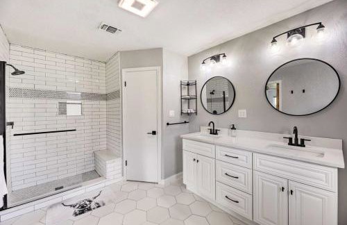 Pet-Friendly Lockhart Home with Private Yard - Foto 27