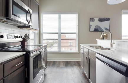 Landing Stunning 2BD Gym Rooftop Lounge - Foto 5