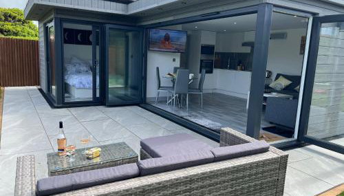 Whispering Waves Guest house, Brighton-8 mins, Guests 4, Beachfront, Free parking, WiFi, Kitchen and AC - Foto 2