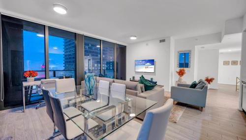 High Floor Unit Heart Of Miami with pool and gym - Foto 4