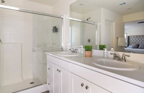 Spacious Modern Home in Sierra Lakes Fontana - Photo 19