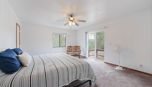 Mountain Home w/ a River in Back - Close to Skiing - Foto 4