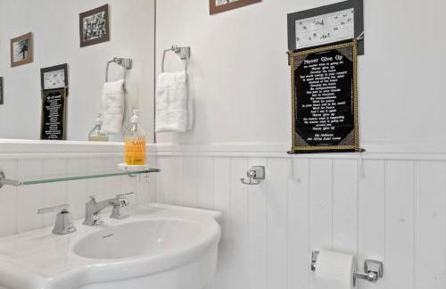 Spacious SF Haven - Cozy Bedrooms & Modern Kitchen - Foto 18