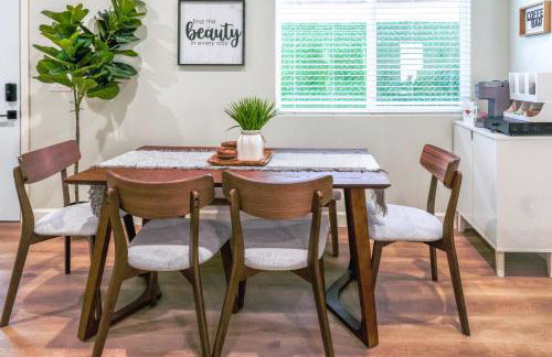 Disneyland Group Villa I Spacious Home for 22 w Game Room, Pool Table & EV Access - Foto 31