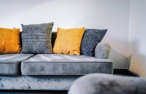 Spacious 3 bedroom close to Leeds city centre with parking - Short Stay Leeds - Foto 4