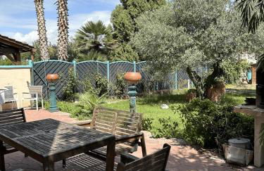 Amplio y Comodo Chalet en Zaragoza con pistas de tenis - Foto 2