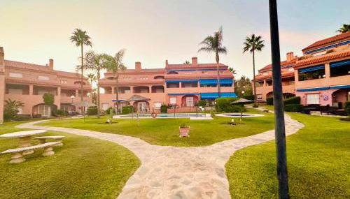 No1 - Beachfront Estepona, close to port, 2 bedroom, 2 bathroom, sleeps 5 - Photo 5, Garden, Garden view