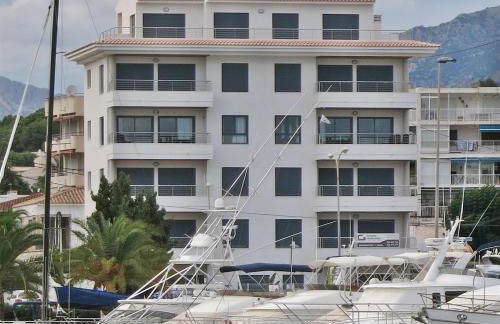 Luxe vakantieappartement aan de jachthaven van Altea met frontaal zeezicht - Photo 1