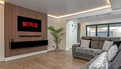 Contractors Dream~POOL TABLE~Close to Luton Airport~Three Double Bedrooms - Foto 4