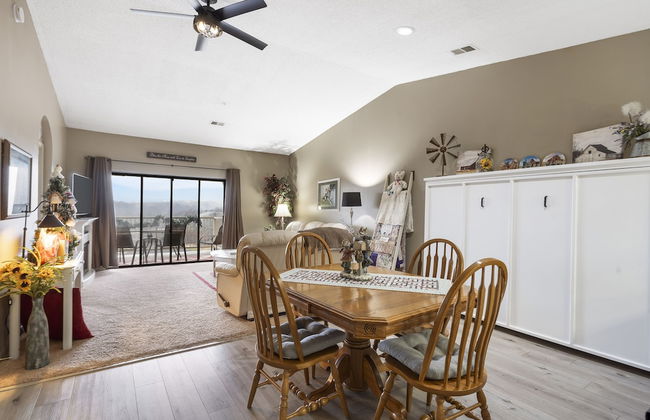 Jim and Roses Cozy Condo 15 Min to Downtown! - Photo 6