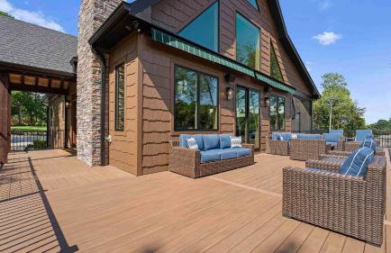 Black Bear Lodge by Avantstay Lakefront, Dock, Pool, Theater Sleeps 20+ - Foto 112