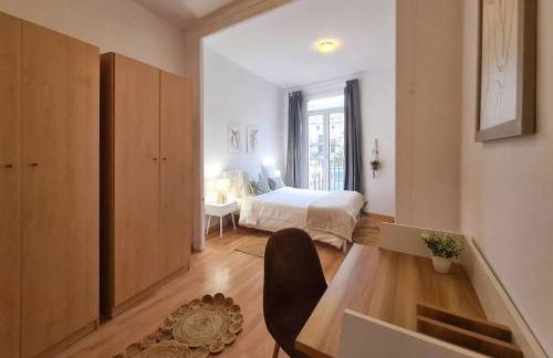 21ARA1085- Fabulous 4BR apartment in Ciutat Vella - Photo 12