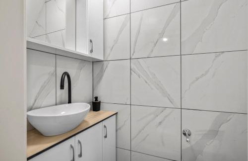 House AnaDora with pool - Zlarin - Photo 11