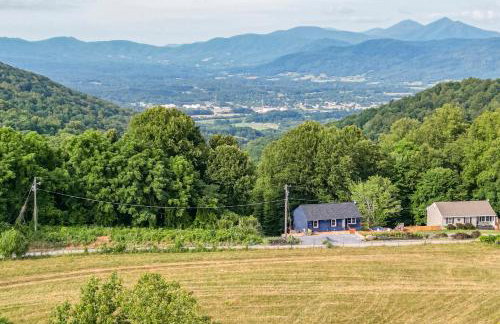 The Getaway Lodge in the Blue Ridge Mountains near Roanoke & Bedford - Foto 1