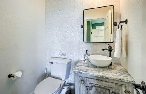 Colorful Golden Getaway with Panoramic Views! - Foto 22