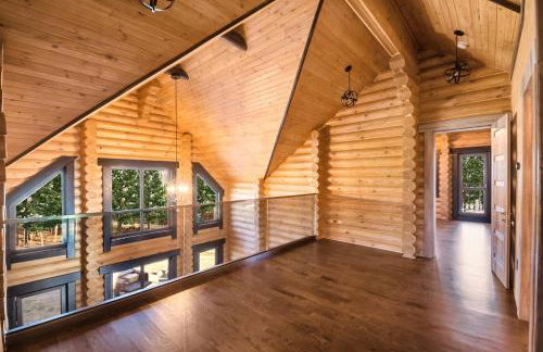Log House Chalet, Volleyball field, Sauna, Hot Tub - Foto 12