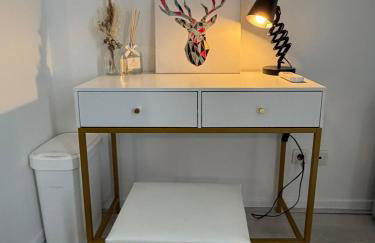 Appartement chaleureux, proche gare et monuments - Photo 5